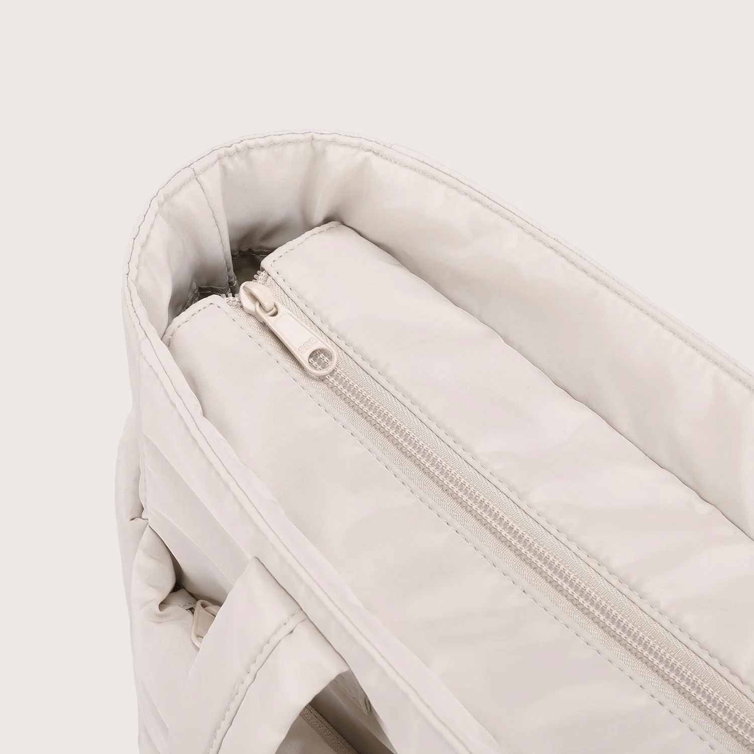 The Bubble 20L Puffy 15.6" Laptop Work Tote - Image 17