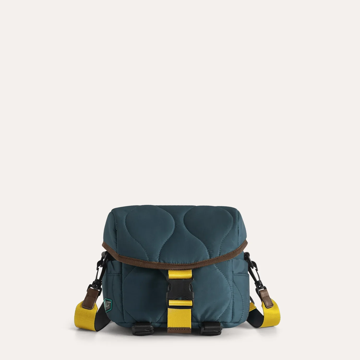 Free Bag Paz 4L Camera Sling - Image 50