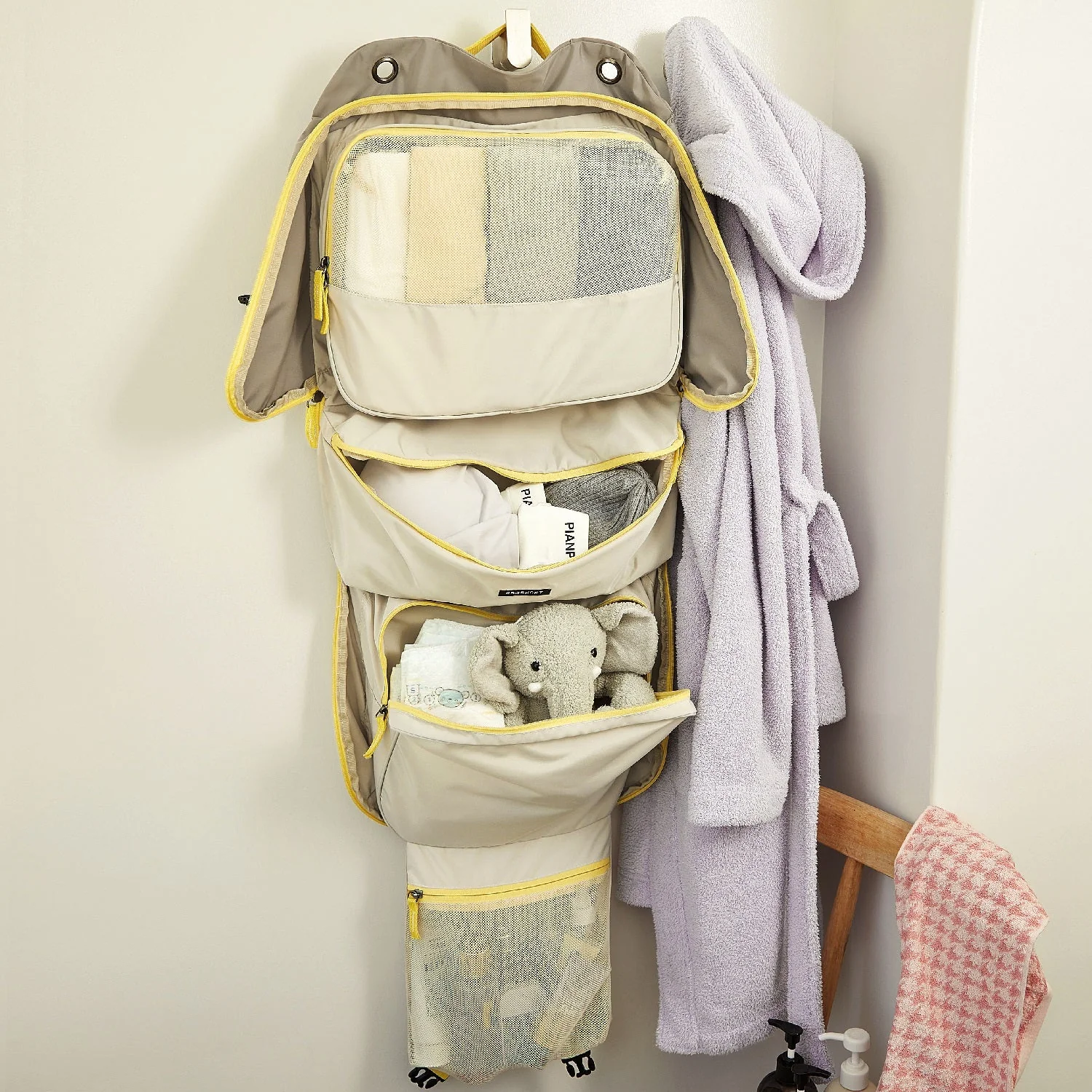 Free Bag Travel Ease 4-in-1 Family Travel Packing Cubes - Image 5